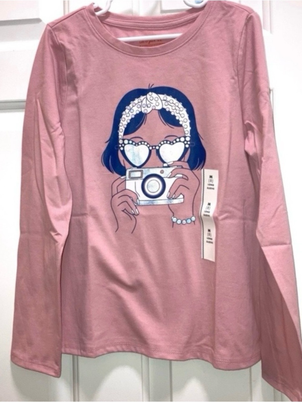 Cat & Jack Girls Graphic Long Sleeve Shirt girl with camera size Medium (8) NEw